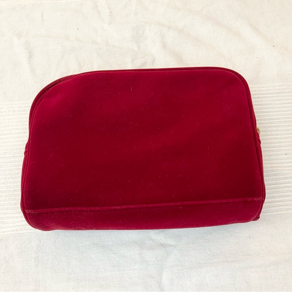 Gucci Red Velvet Cosmetics Bag / Clutch - Picture 6 of 16